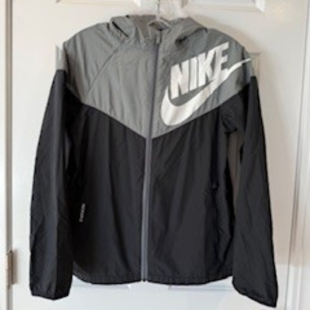 NIKE packable zip front jacket YXL loose fit Black/Gray